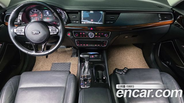 Kia K7 2017 — photo 10