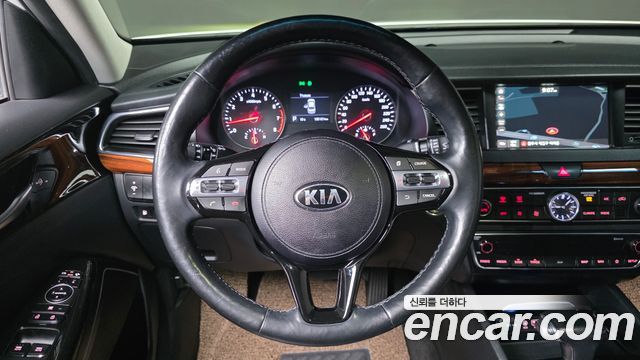 Kia K7 2017 — photo 19