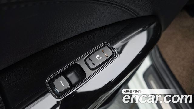Kia K7 2017 — photo 23