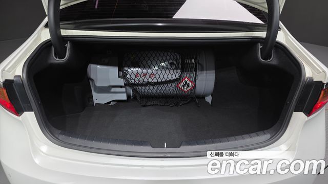 Kia K7 2017 — photo 29