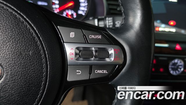 Kia K7 2017 — photo 32