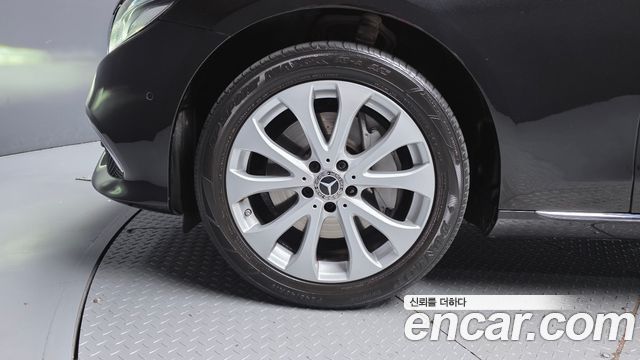 Mercedes-Benz E-Class 2019 — photo 5