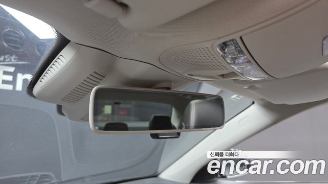 Mercedes-Benz E-Class 2019 — photo 32