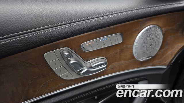 Mercedes-Benz E-Class 2019 — photo 34