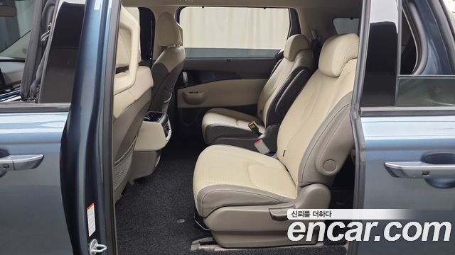 Kia Canival 2024 — photo 18