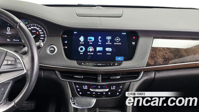 Cadillac CT6 2018 — photo 18
