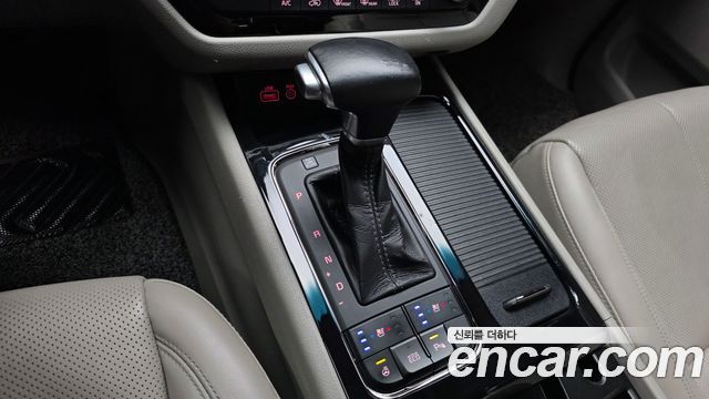 Kia Canival 2017 — photo 12