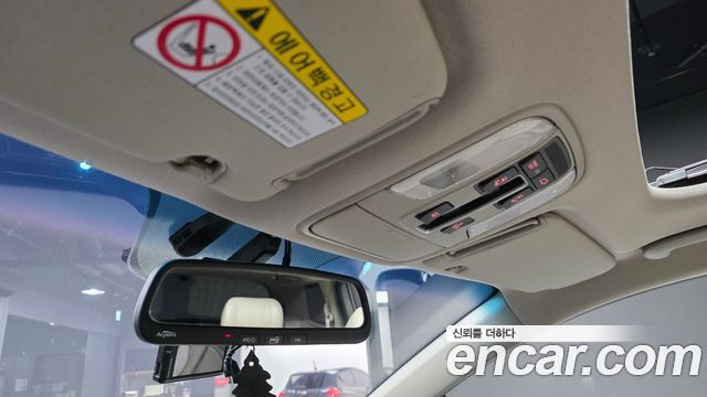 Kia Canival 2017 — photo 24