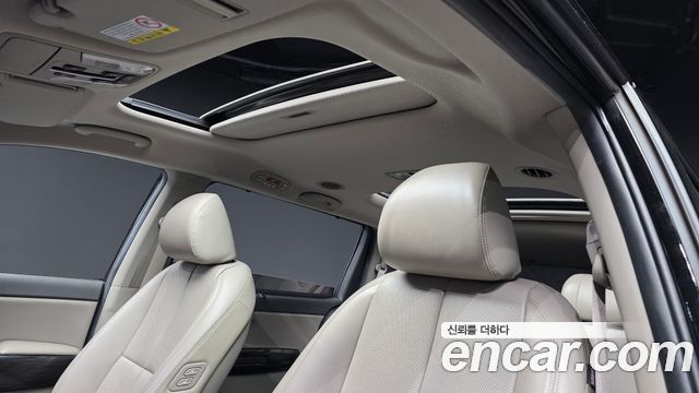 Kia Canival 2017 — photo 25