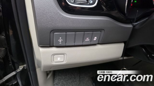 Kia Canival 2017 — photo 28