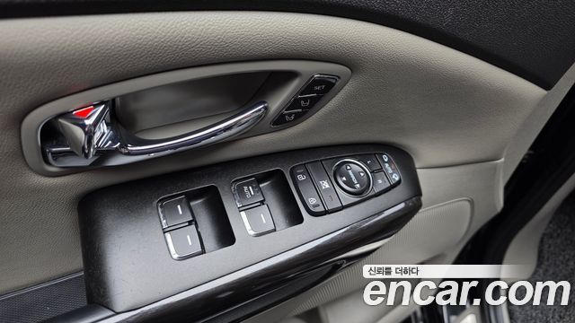 Kia Canival 2017 — photo 30