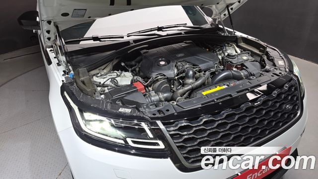 Land Rover Range Rover Velar 2020 — photo 6