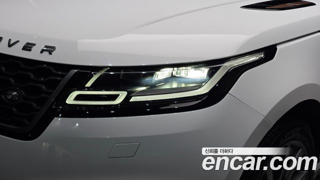 Land Rover Range Rover Velar 2020 — photo 8