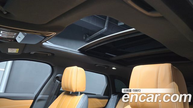 Land Rover Range Rover Velar 2020 — photo 31