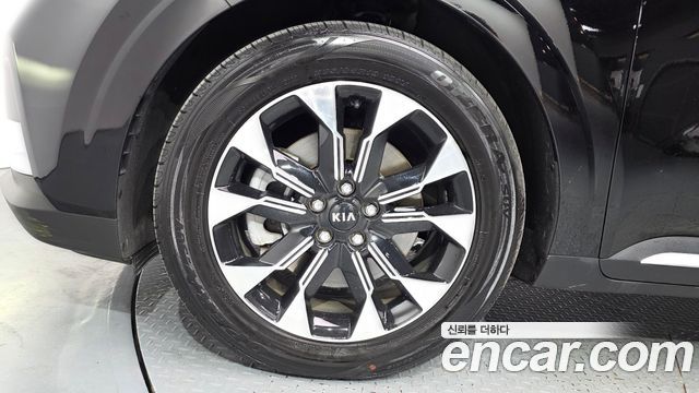 Kia Canival 2021 — photo 5