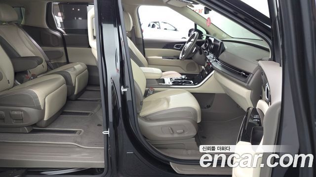 Kia Canival 2021 — photo 10