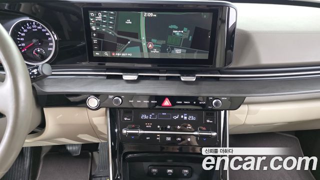 Kia Canival 2021 — photo 14