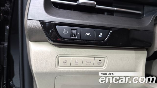 Kia Canival 2021 — photo 17
