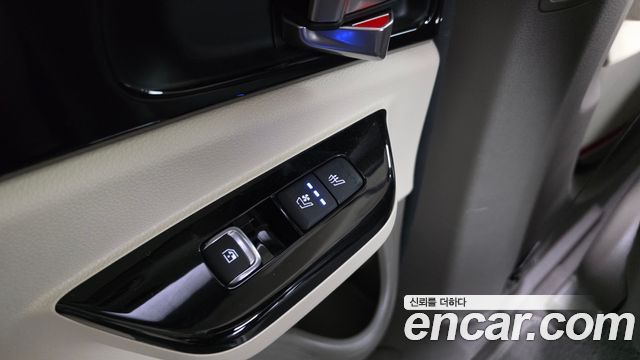 Kia Canival 2021 — photo 19