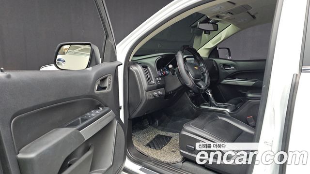Chevrolet Korea Colorado 2022 — photo 13