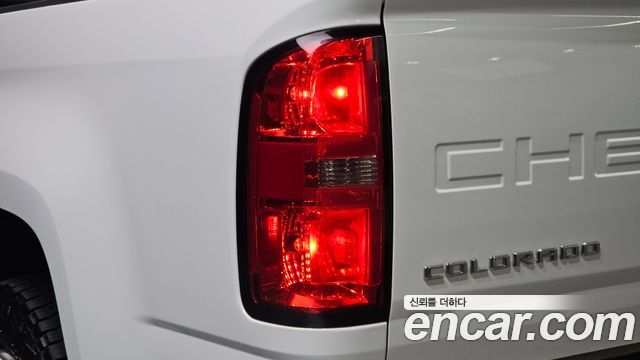 Chevrolet Korea Colorado 2022 — photo 9