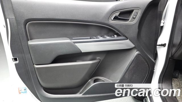 Chevrolet Korea Colorado 2022 — photo 14