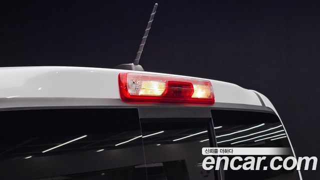 Chevrolet Korea Colorado 2022 — photo 35