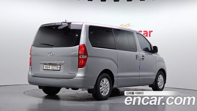 Hyundai Starex 2019 — photo 2