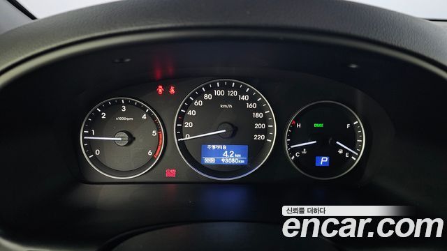 Hyundai Starex 2019 — photo 11