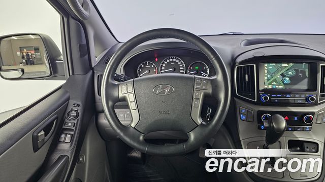 Hyundai Starex 2019 — photo 18