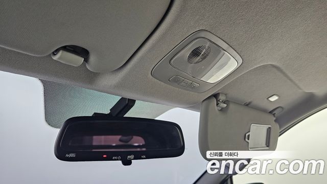 Hyundai Starex 2019 — photo 24