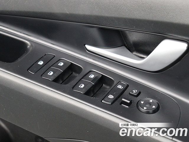Hyundai AVANTE 2023 — photo 14