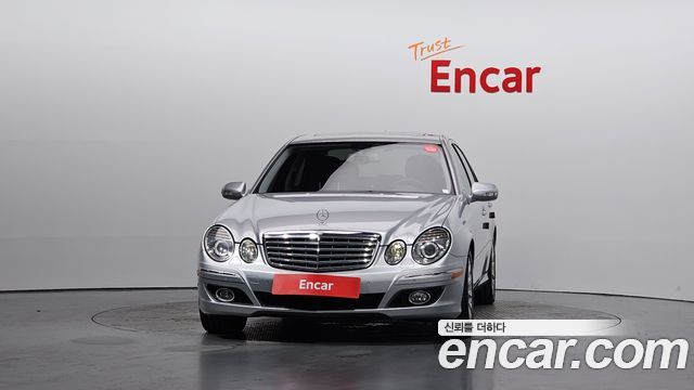 Mercedes-Benz E-Class 2009 — photo 3
