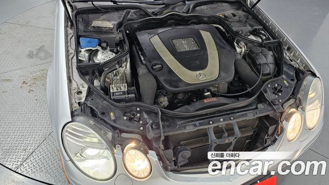 Mercedes-Benz E-Class 2009 — photo 6