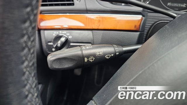 Mercedes-Benz E-Class 2009 — photo 20