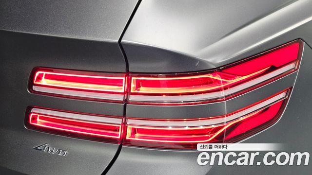 Genesis GV80 2020 — photo 9
