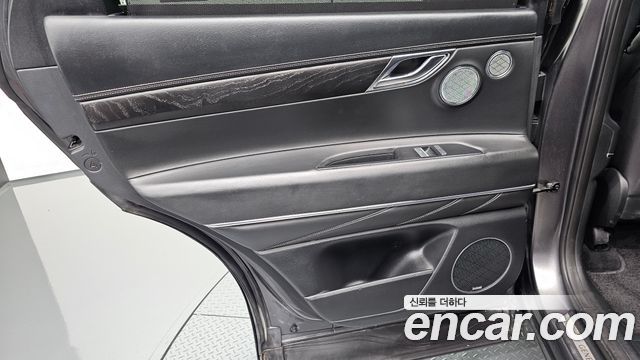 Genesis GV80 2020 — photo 15