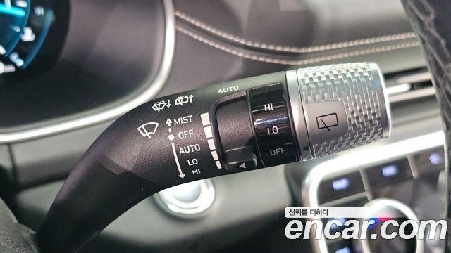 Genesis GV80 2020 — photo 28