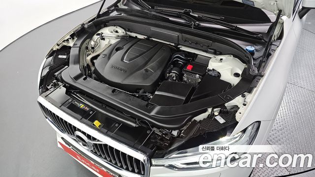 Volvo XC60 2020 — photo 6