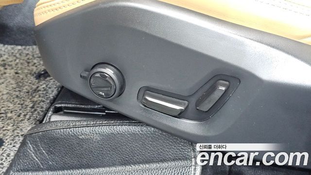 Volvo XC60 2020 — photo 27