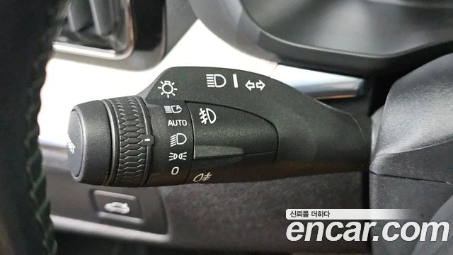 Volvo XC60 2020 — photo 32