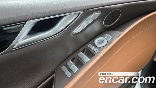 Genesis G80 2022 — photo 28