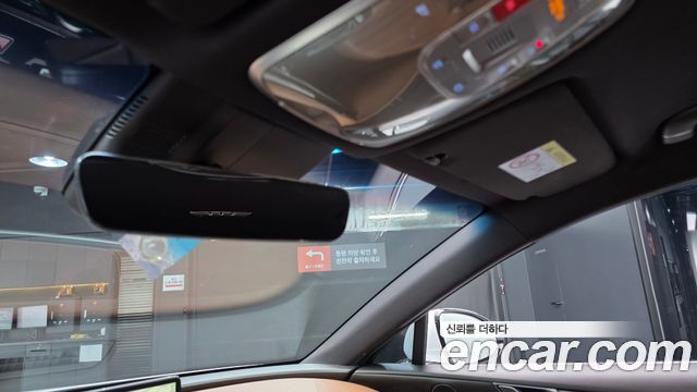 Genesis G80 2022 — photo 32