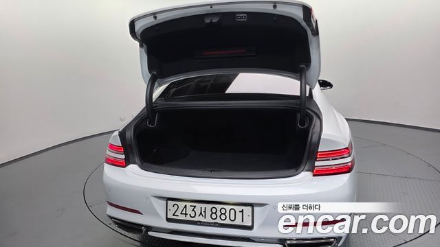 Genesis G80 2022 — photo 36