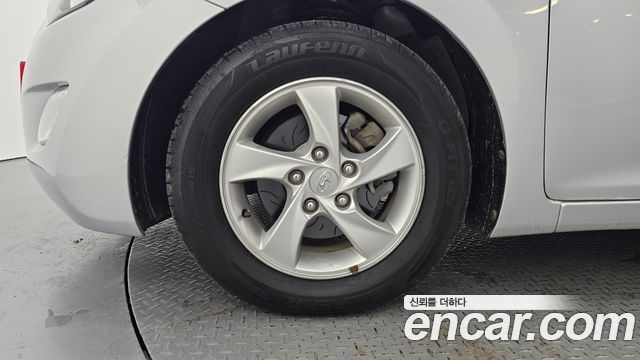 Hyundai AVANTE 2012 — photo 5