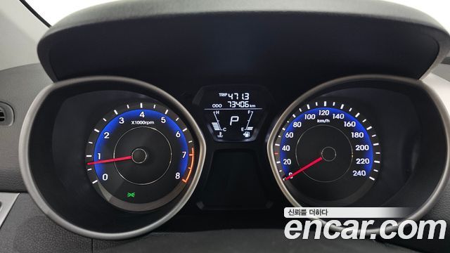 Hyundai AVANTE 2012 — photo 8