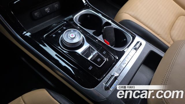 Kia Canival 2023 — photo 12