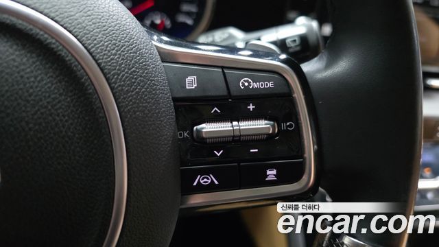 Kia Canival 2023 — photo 24
