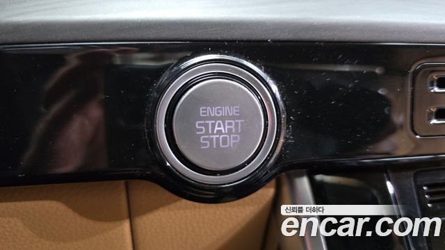 Kia Canival 2023 — photo 25
