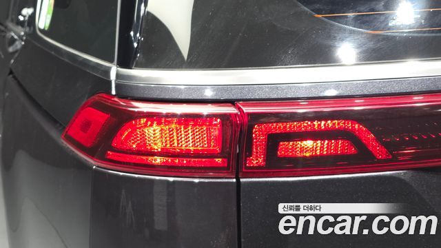 Kia Canival 2023 — photo 9